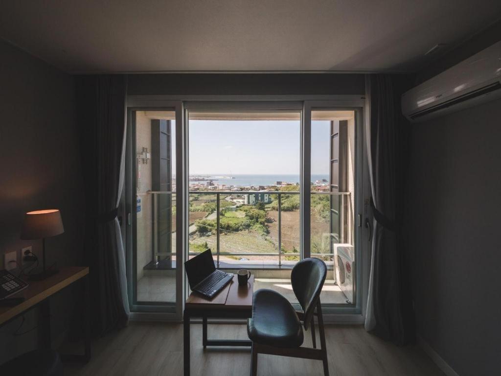 Sallys Jeju Hotel Luaran gambar
